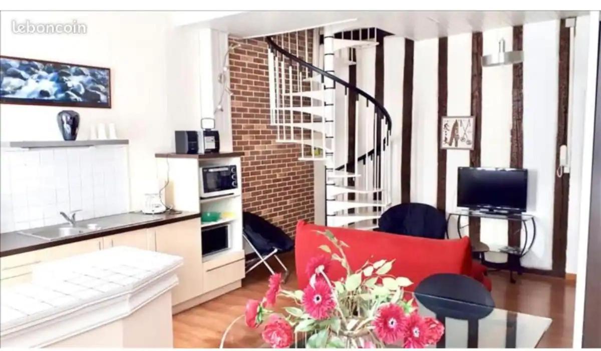 Duplex N°3 Au Coeur De Bagneres De Bigorreアパートメント エクステリア 写真